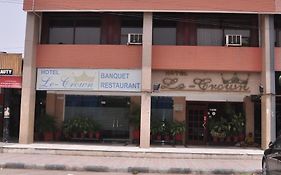 Hotel le Crown Chandigarh